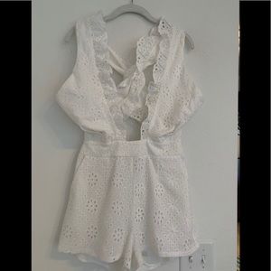 BLITHE L.A. white eyelet lace L romper